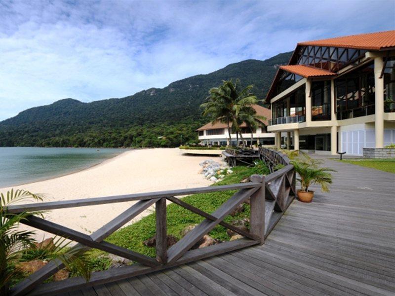 Damai Puri Resort & Spa Kuching Bagian luar foto The beach at the Pangkor Laut Resort