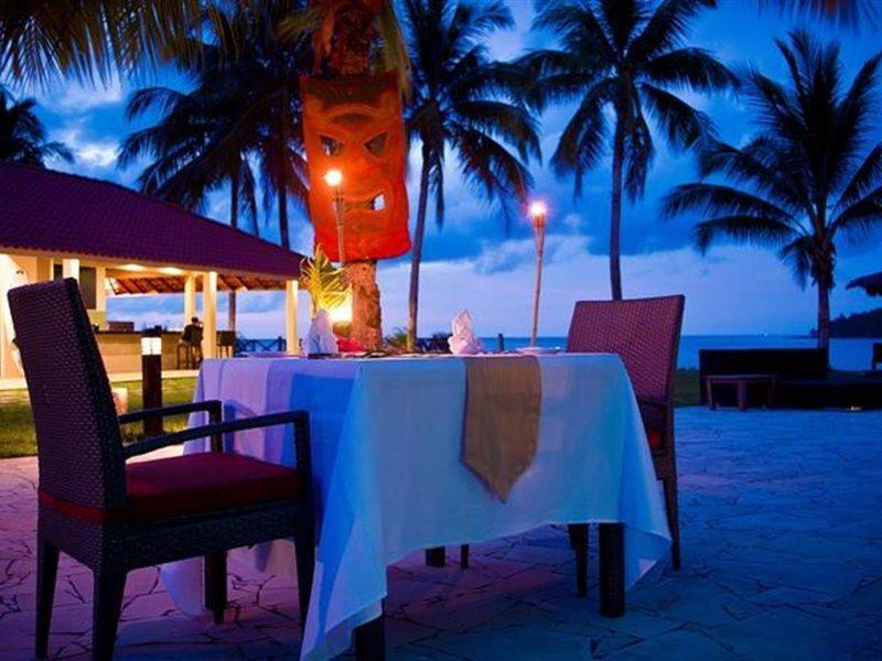 Damai Puri Resort & Spa Kuching Bagian luar foto A beachside restaurant in Maldives