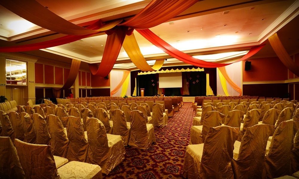 Damai Puri Resort & Spa Kuching Bagian luar foto A large conference room