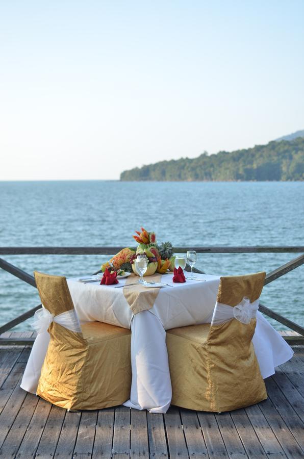Damai Puri Resort & Spa Kuching Bagian luar foto A view of the resort