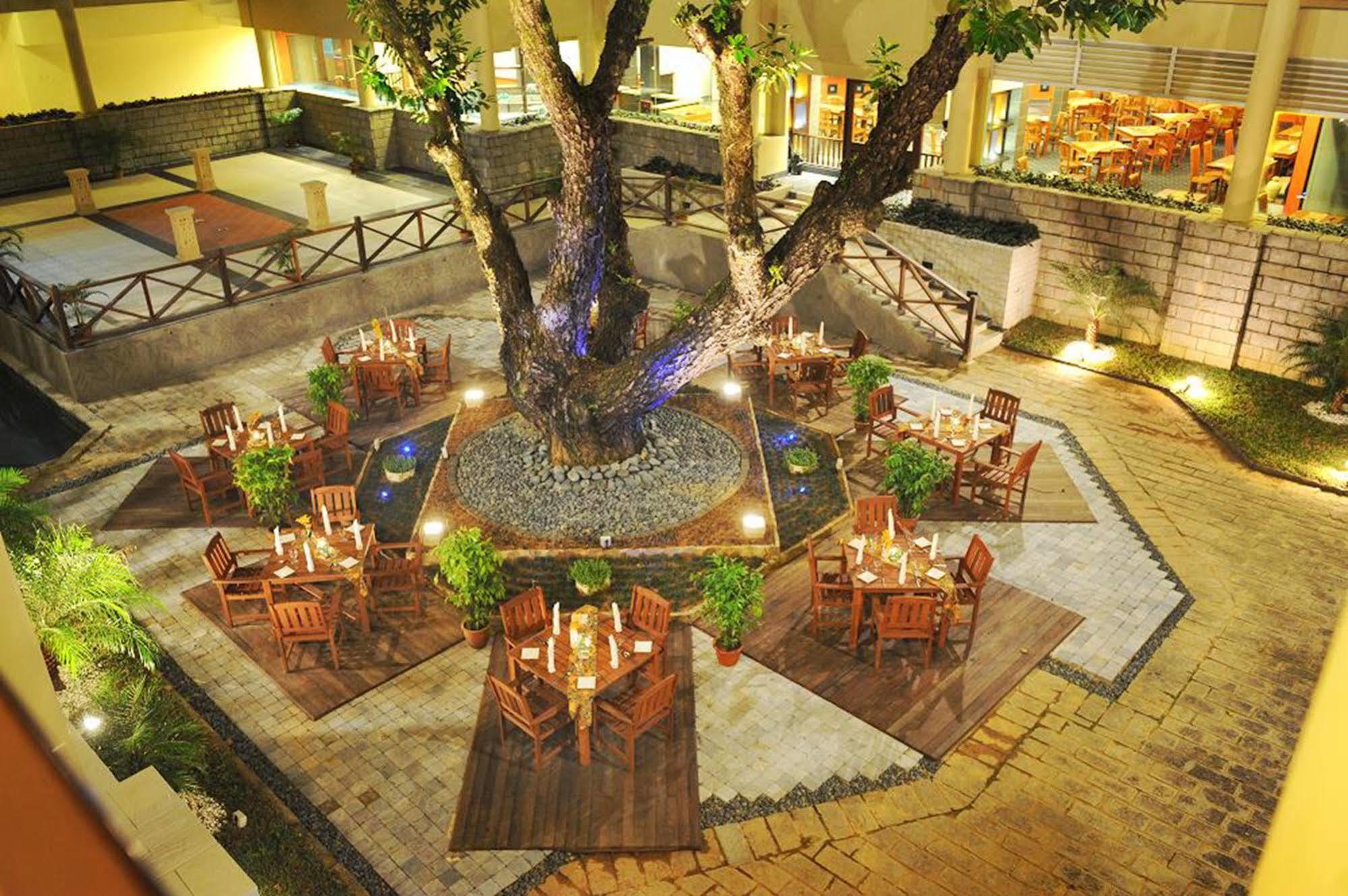 Damai Puri Resort & Spa Kuching Bagian luar foto The hotel's lobby